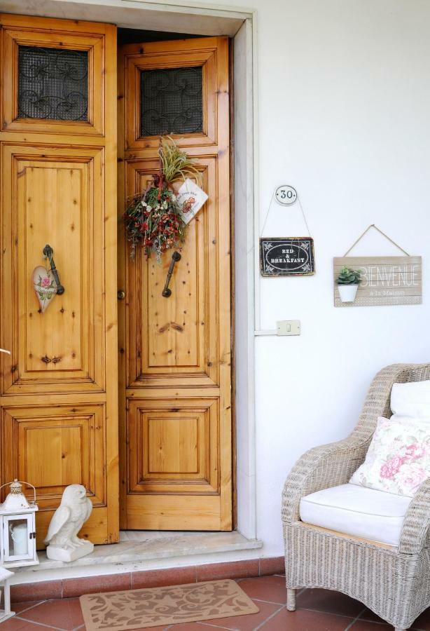 Bed and Breakfast Tre Civette Sul Como à Marina di Massa Extérieur photo