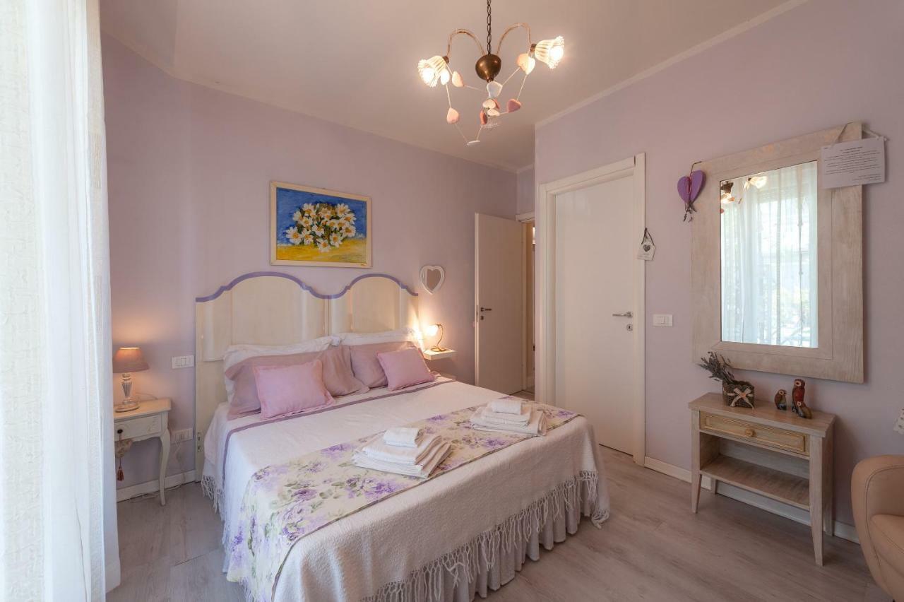 Bed and Breakfast Tre Civette Sul Como à Marina di Massa Extérieur photo