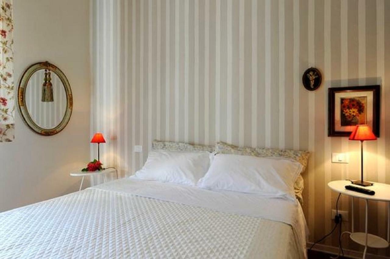Bed and Breakfast Tre Civette Sul Como à Marina di Massa Extérieur photo